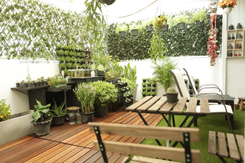 Tiger Lily Hostel Бангкок Экстерьер фото